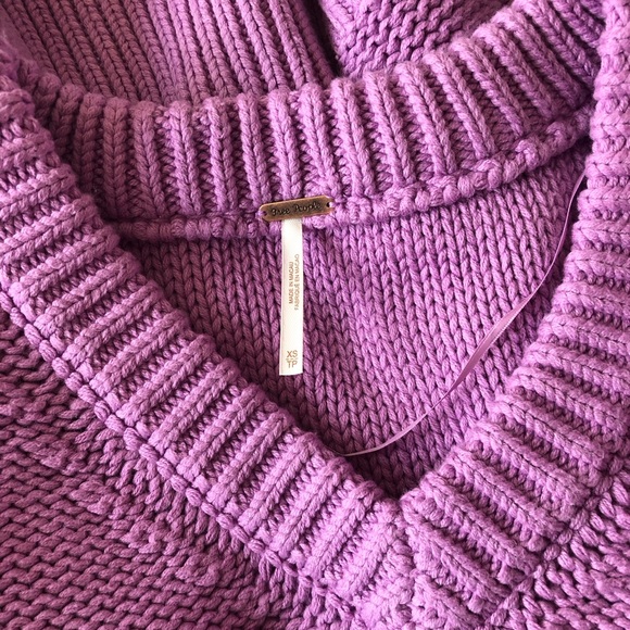 NWOT Alli V-Neck sweater by Free People in size XS - Picture 10 of 15